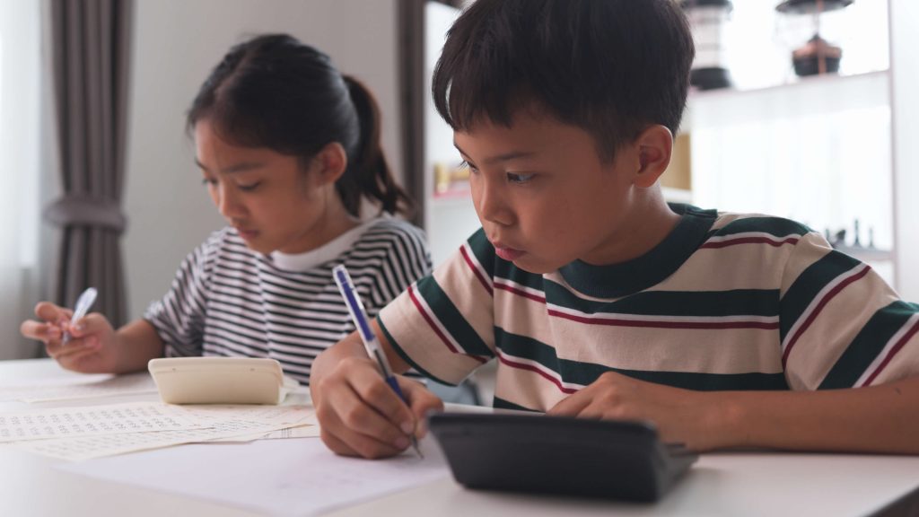 primary-students-study-math-tuition-in-singapore